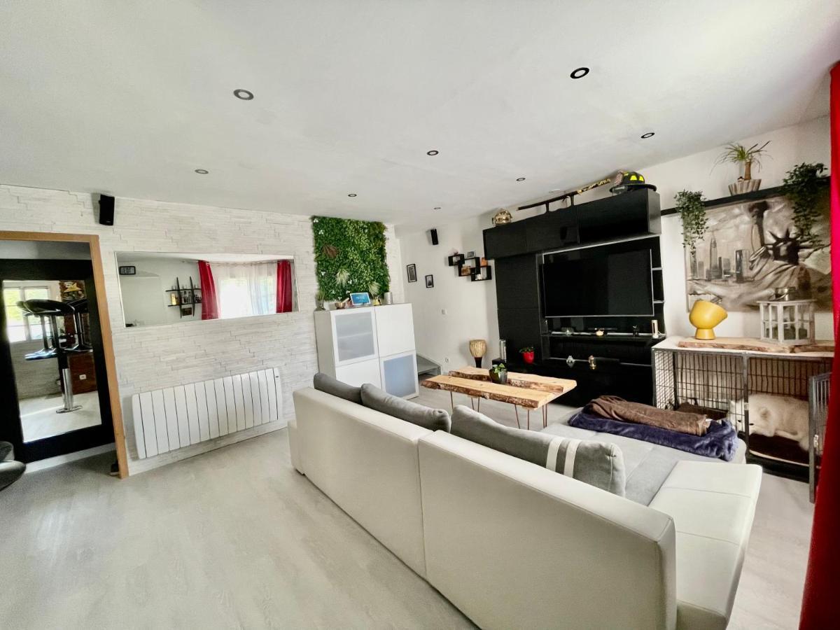 Chambres D'Hotes A Themes A 2,4Km Du Parc Magny-le-Hongre Exterior foto