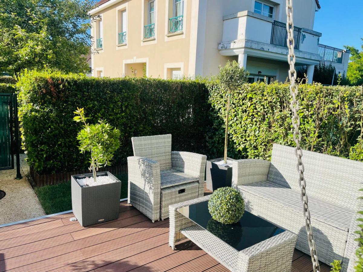 Chambres D'Hotes A Themes A 2,4Km Du Parc Magny-le-Hongre Exterior foto